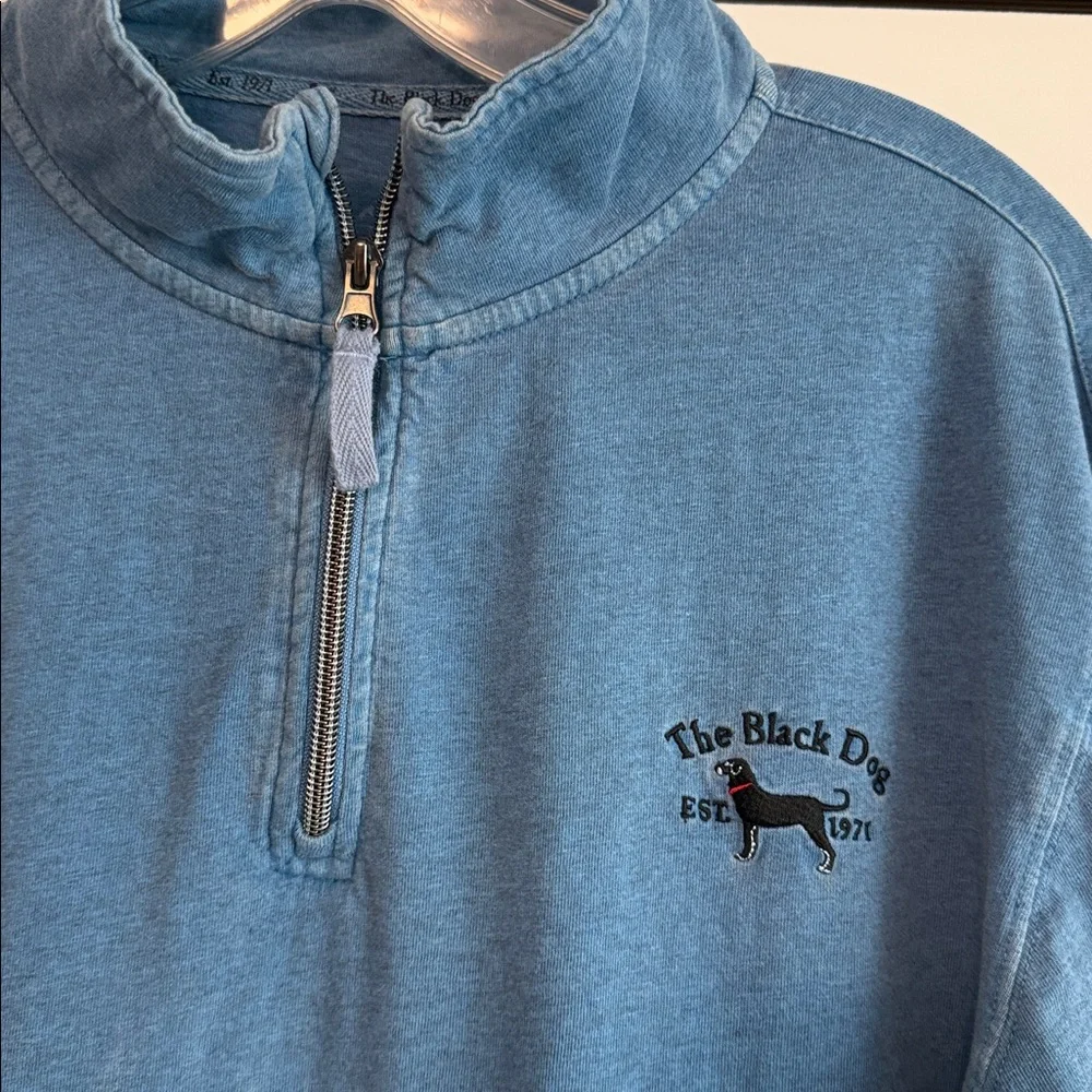 The Black Dog Men's Quarter Zip Pullover